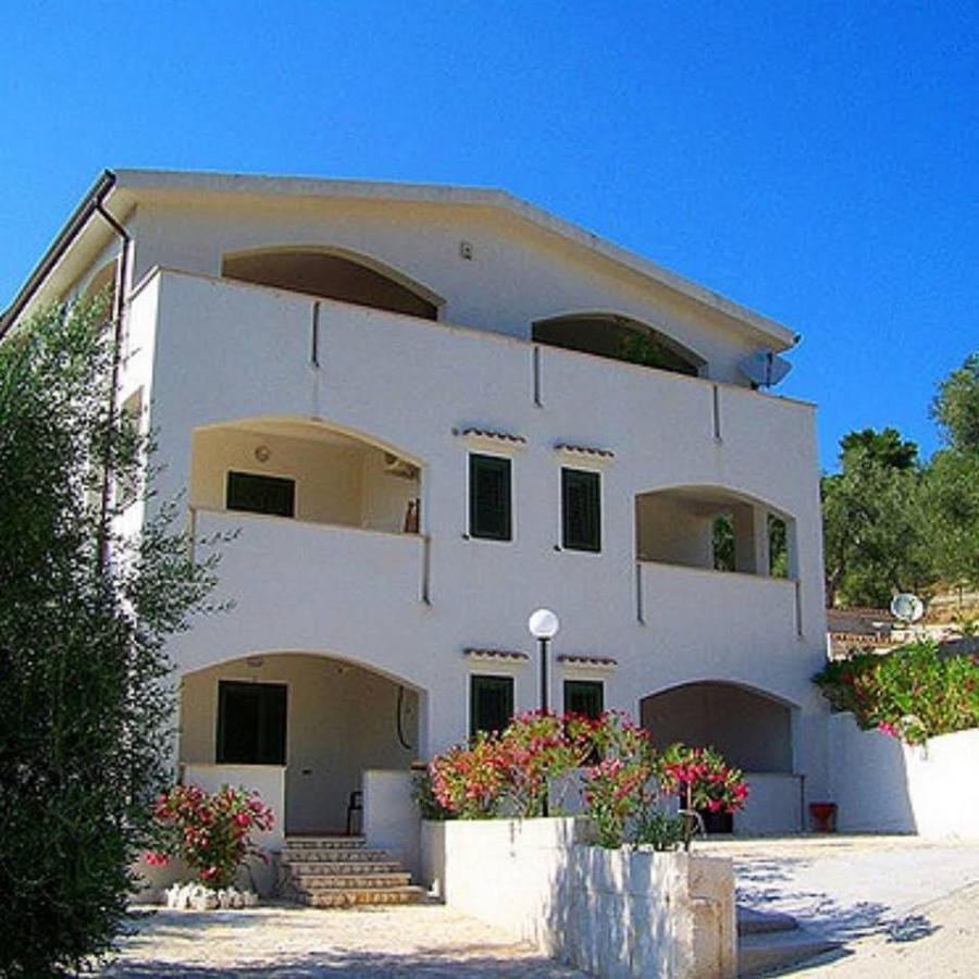 Villa Rinaldi Apartment Вьесте Экстерьер фото
